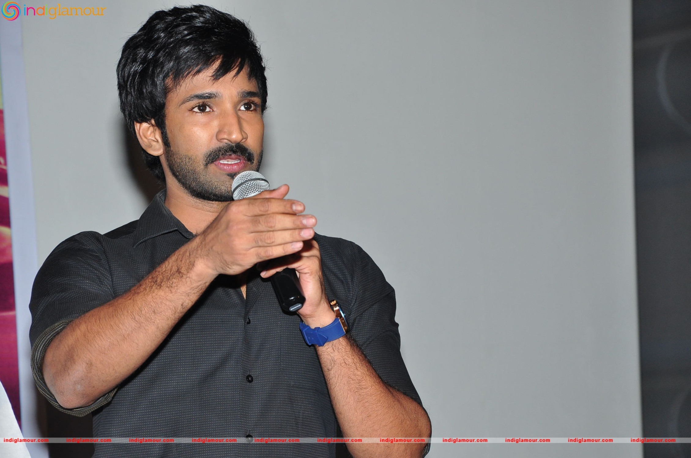 Aadhi Actor hd photo