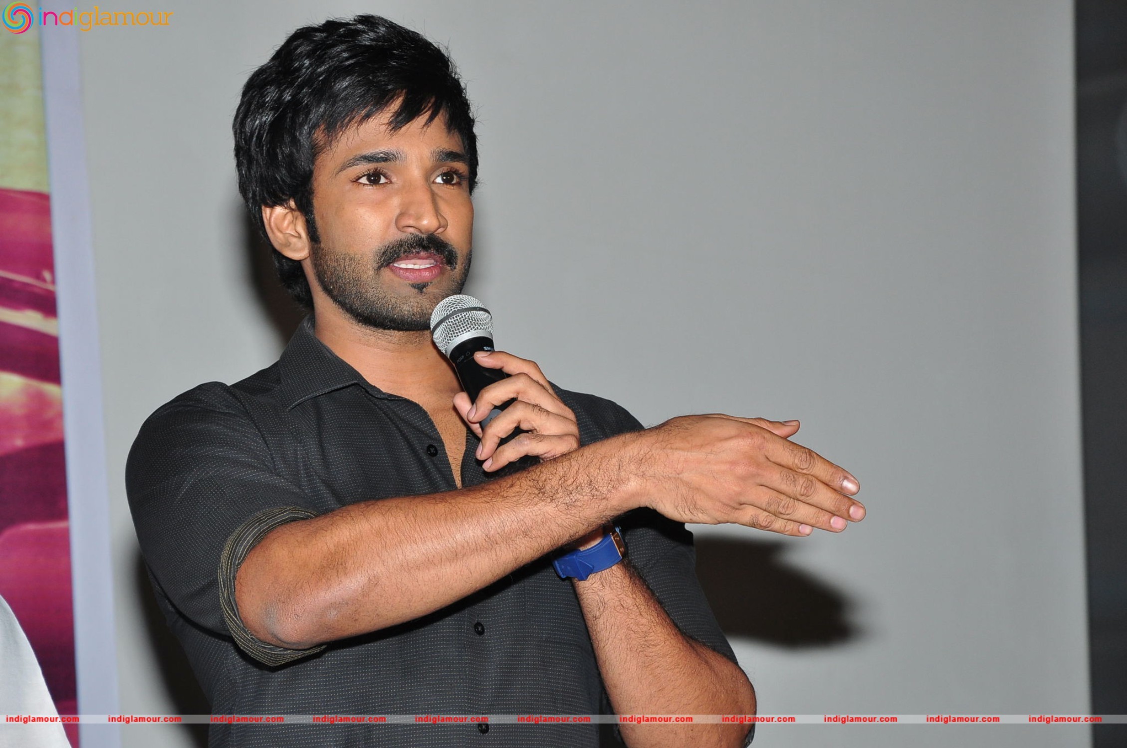 Aadhi Actor hd photo