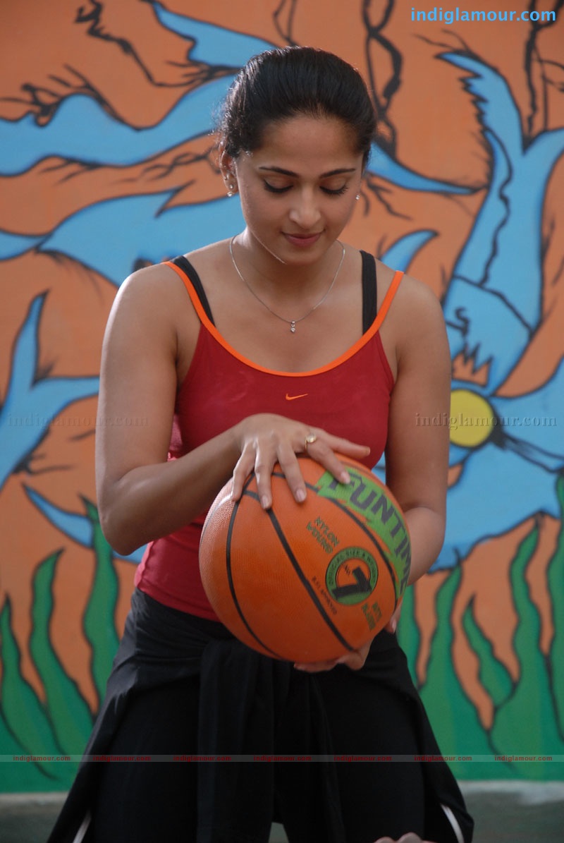 Anushka Actress hd photo