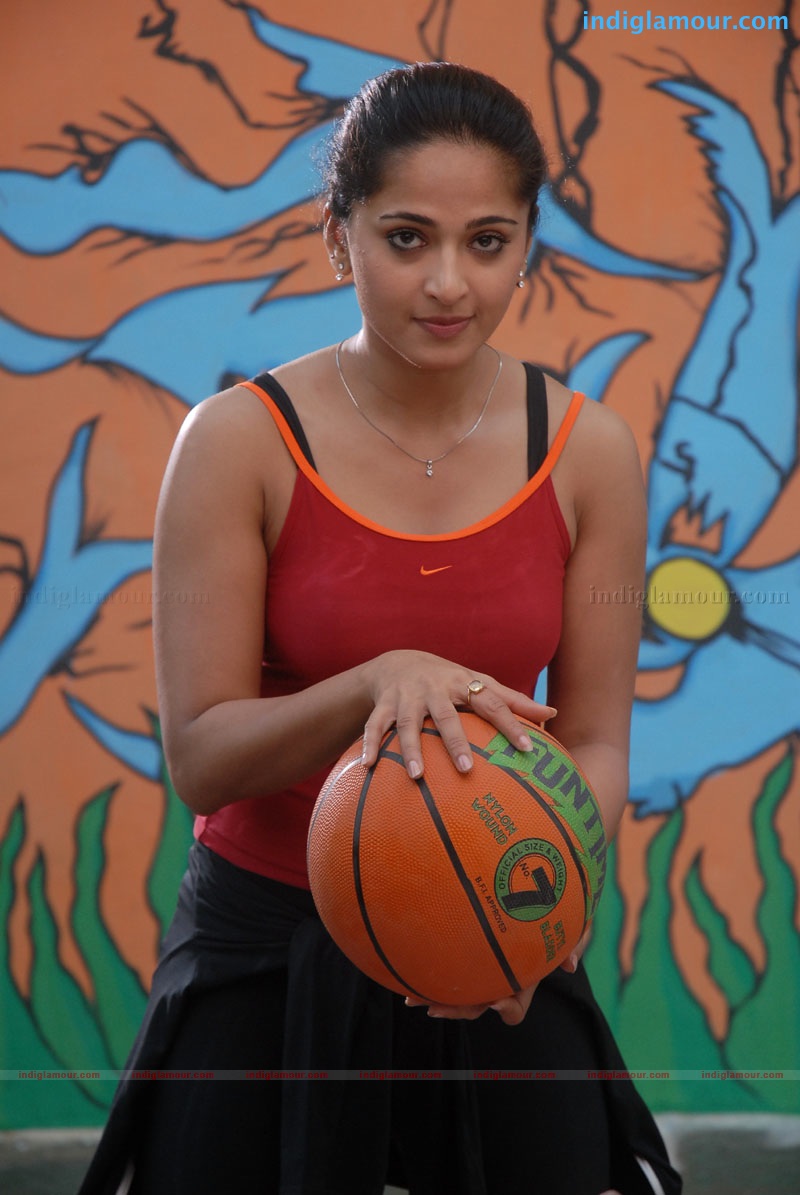 Anushka Actress hd photo