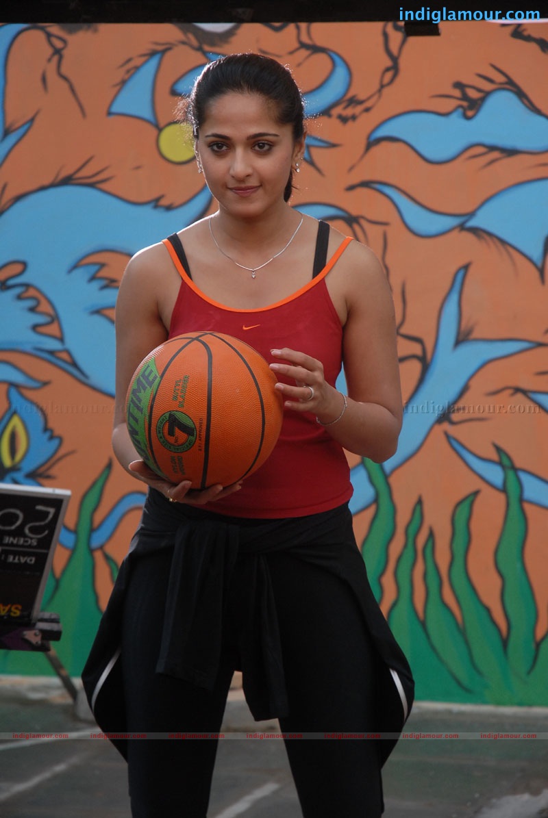 Anushka Actress hd photo