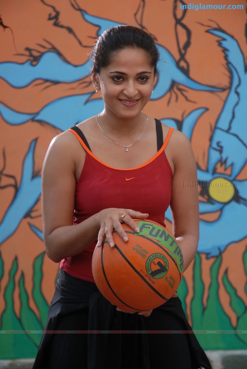 Anushka Actress hd photo