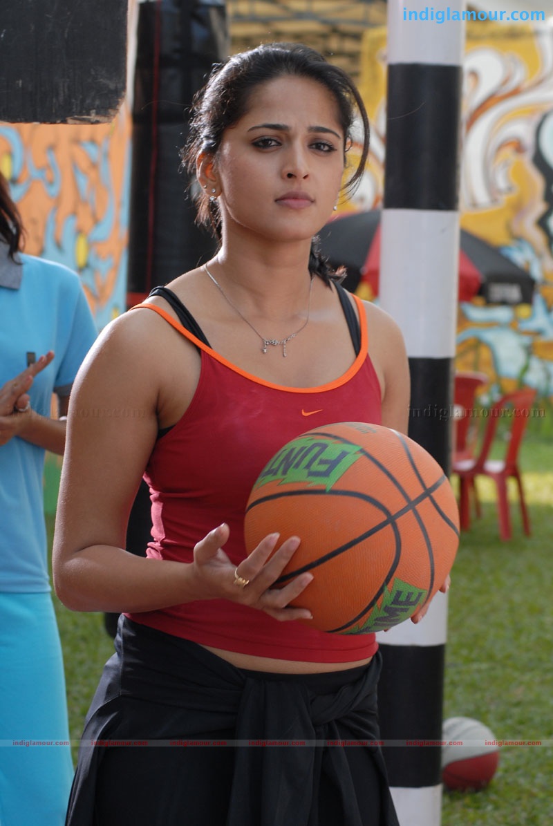 Anushka Actress hd photo