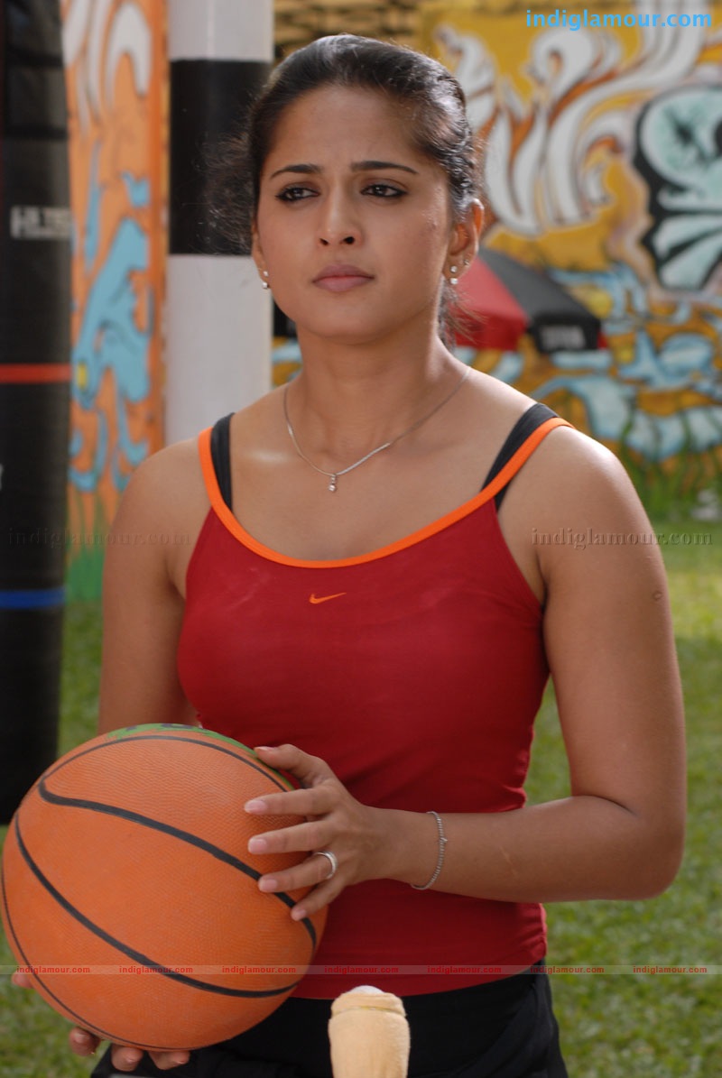 Anushka Actress hd photo