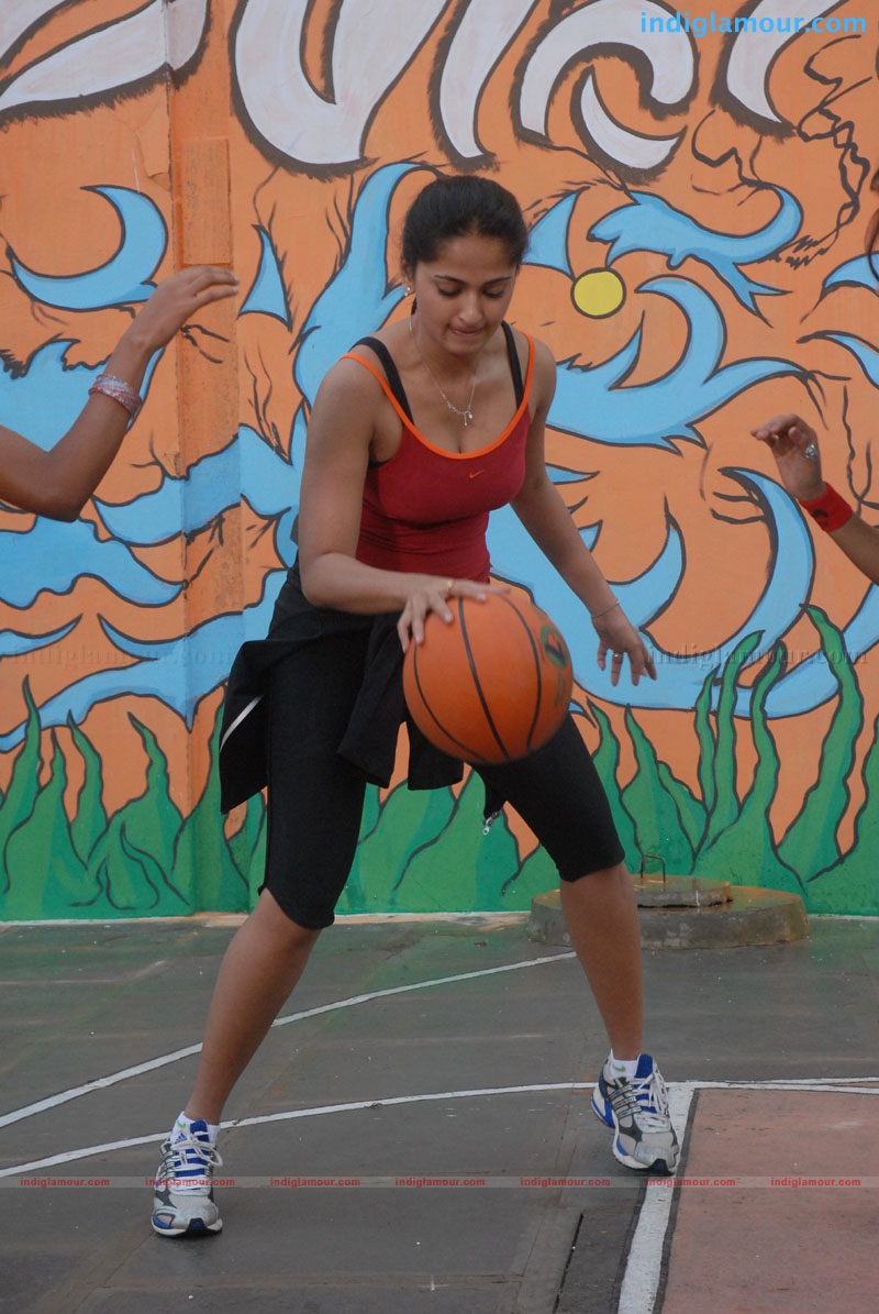 Anushka Actress hd photo
