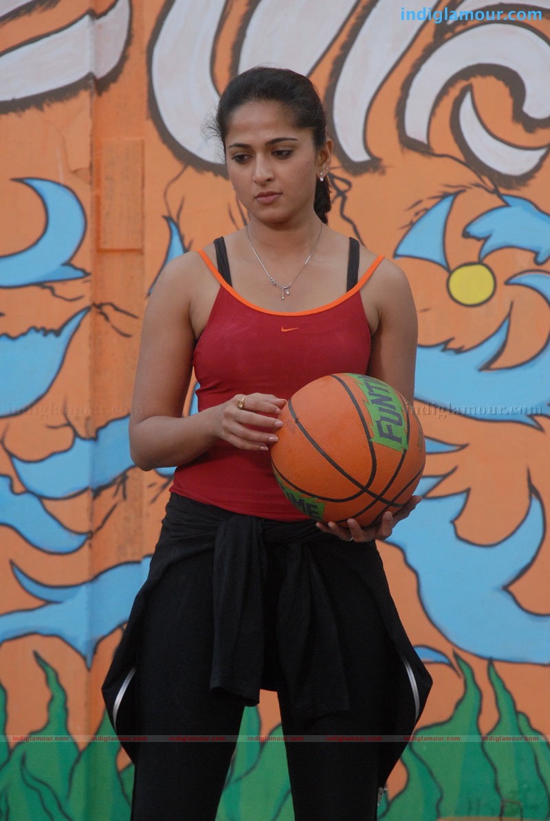 Anushka Actress hd photo