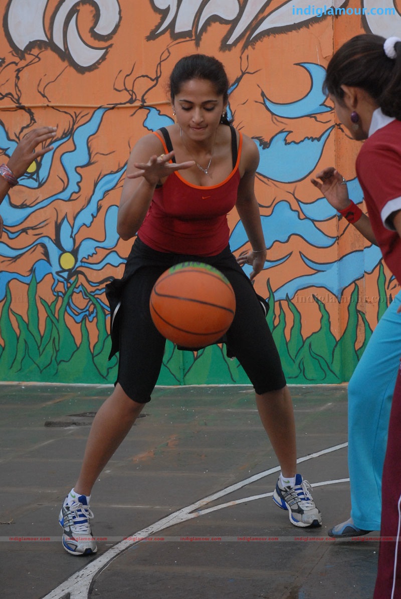 Anushka Actress hd photo