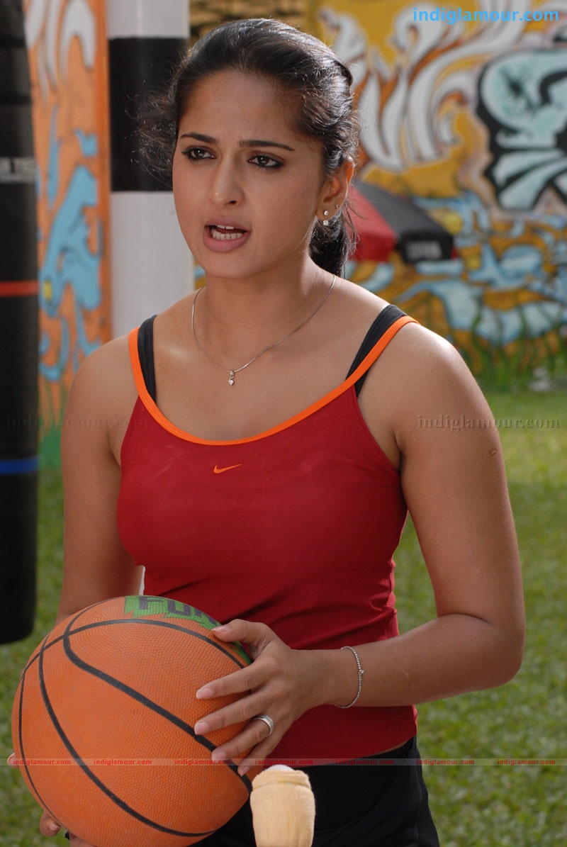 Anushka Actress hd photo