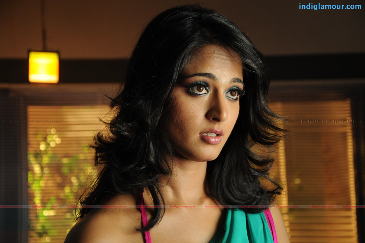 Anushka Actress hd photo