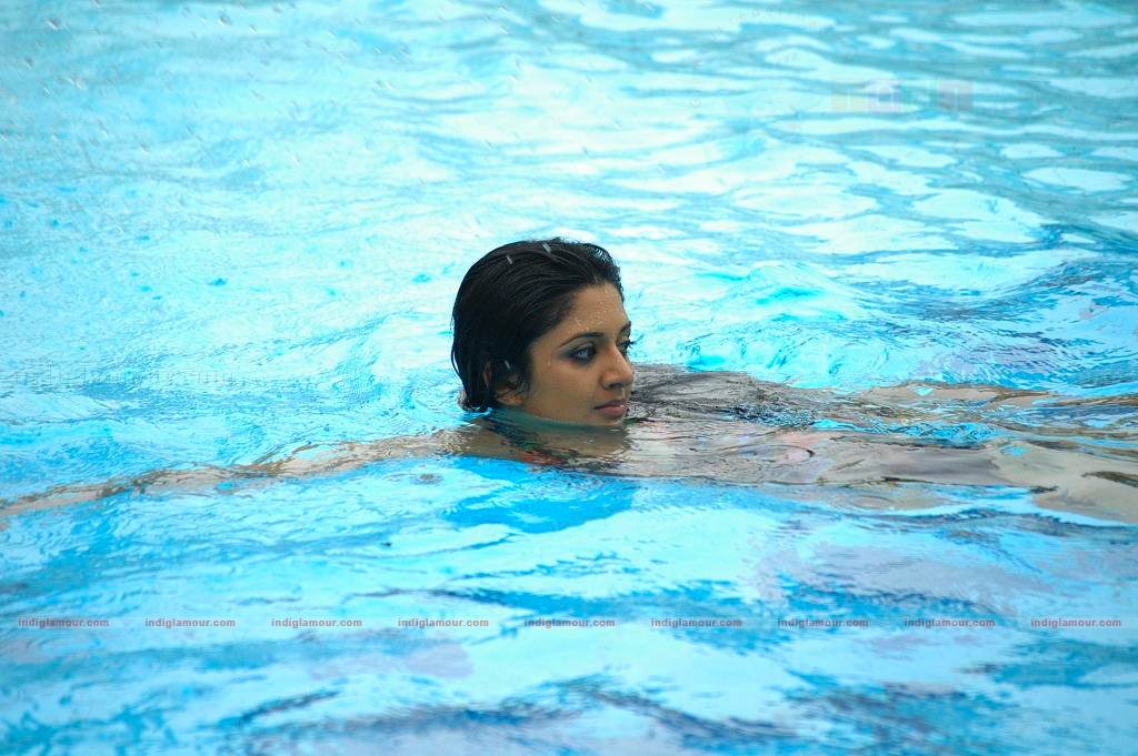 Vimala Raman Actress hd photo