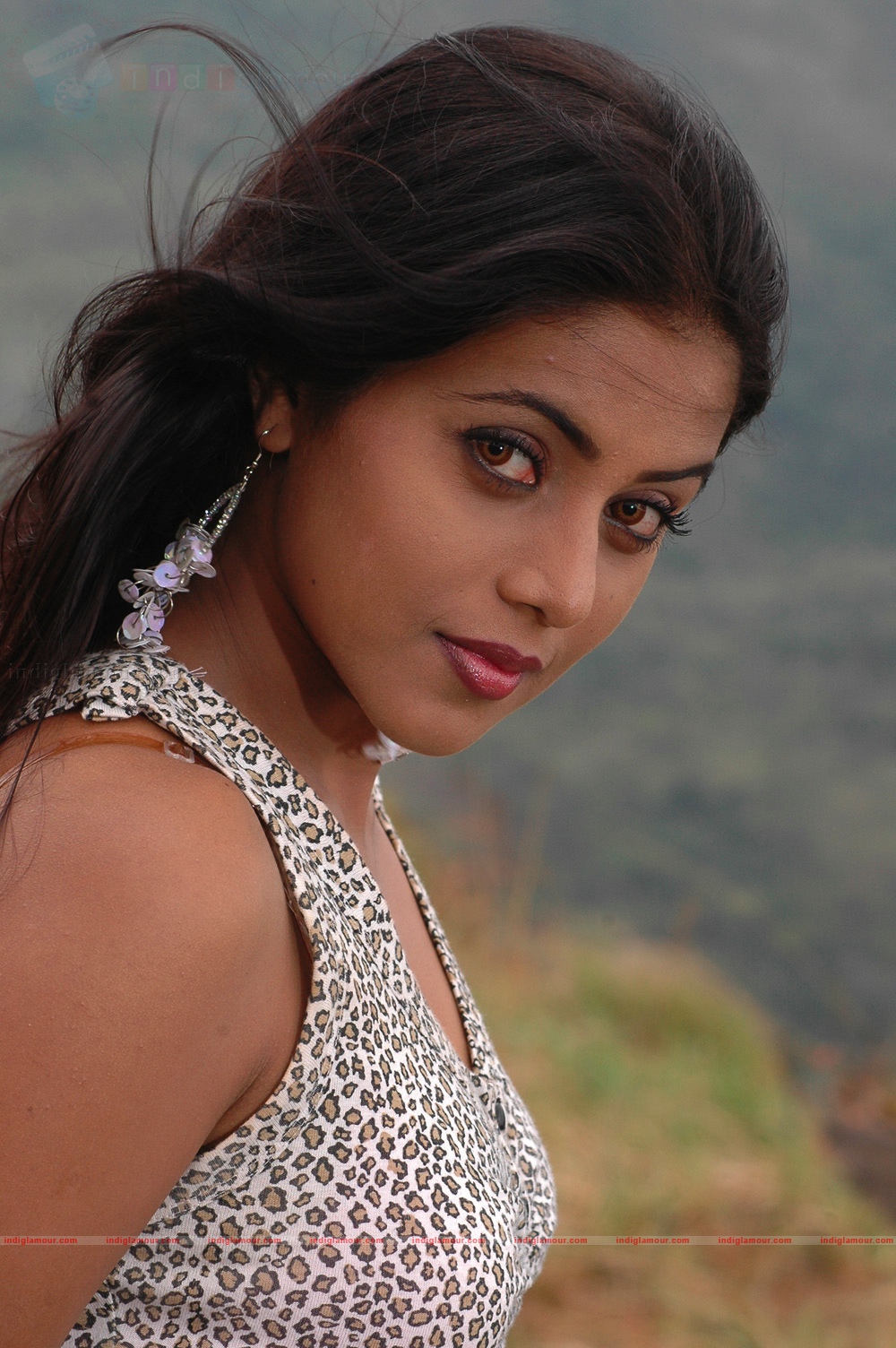 Poorna Actress hd photo