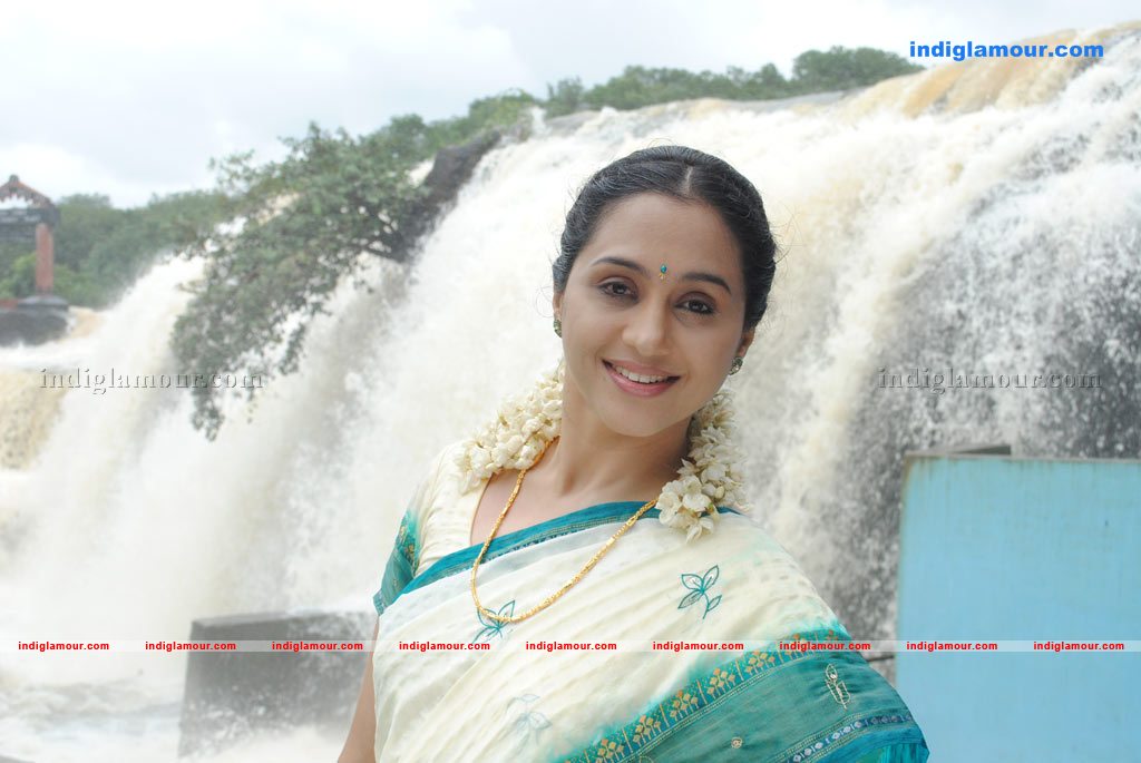 Devayani Actress hd photo