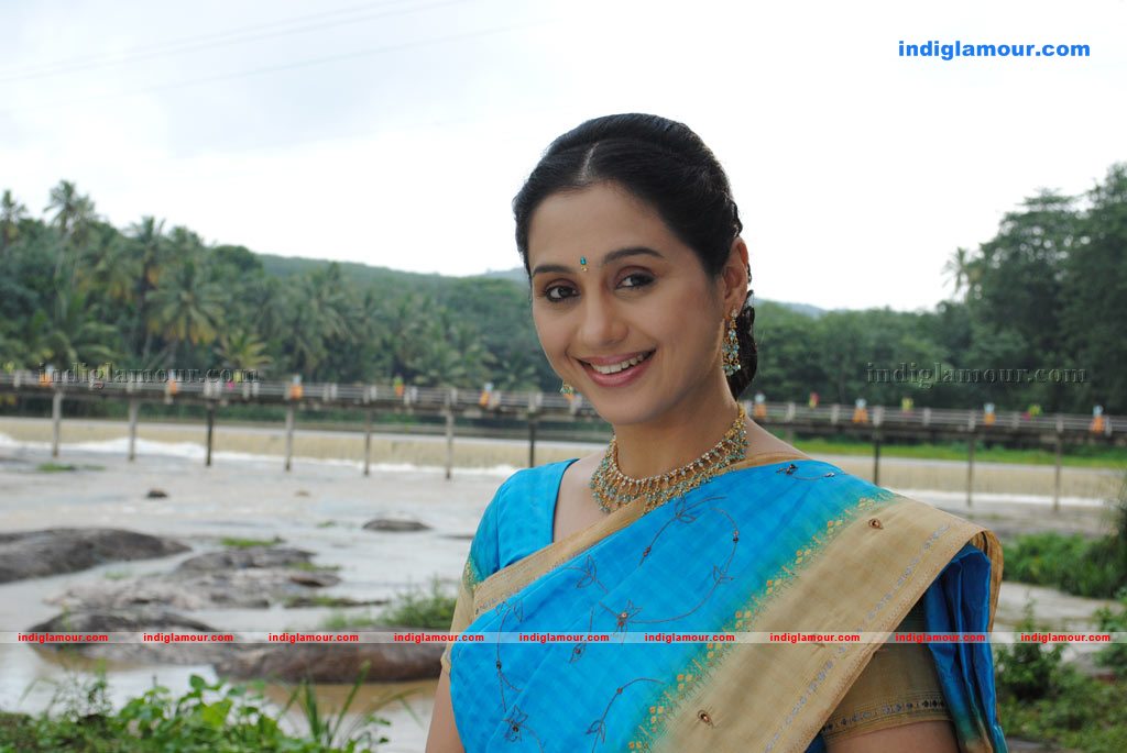 Devayani Actress hd photo