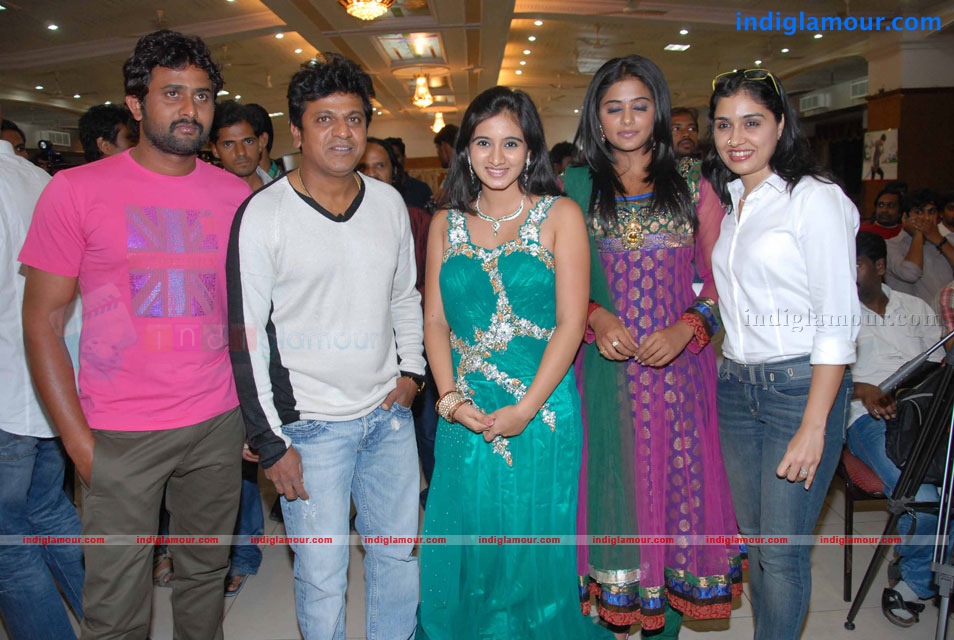 Priyamani Actress hd photo