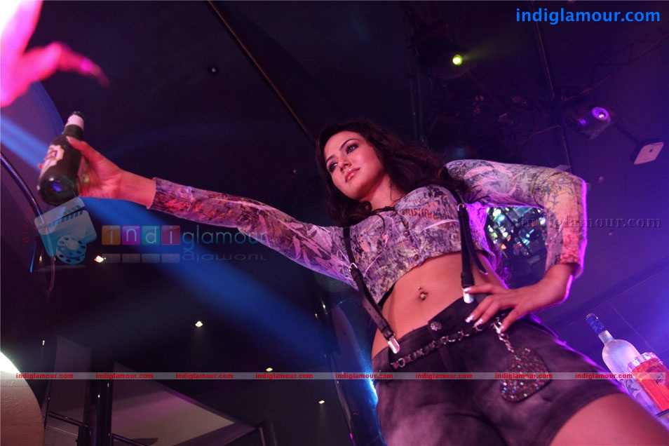 Sana Khan Actress hd photo