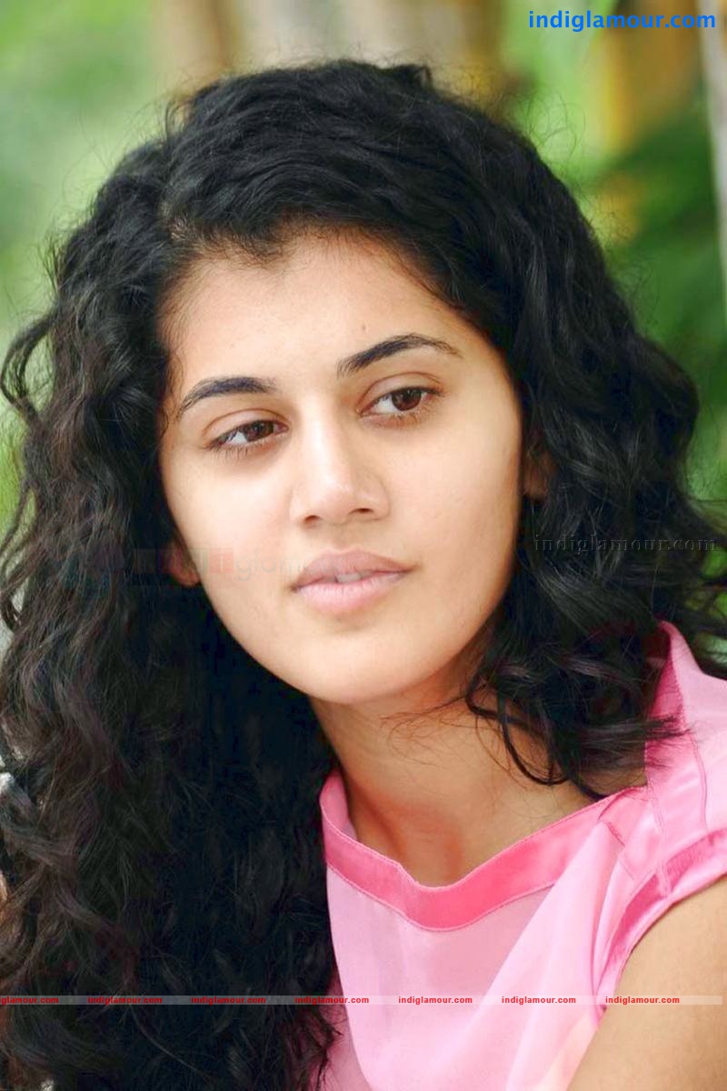 Tapsee Actress hd photo