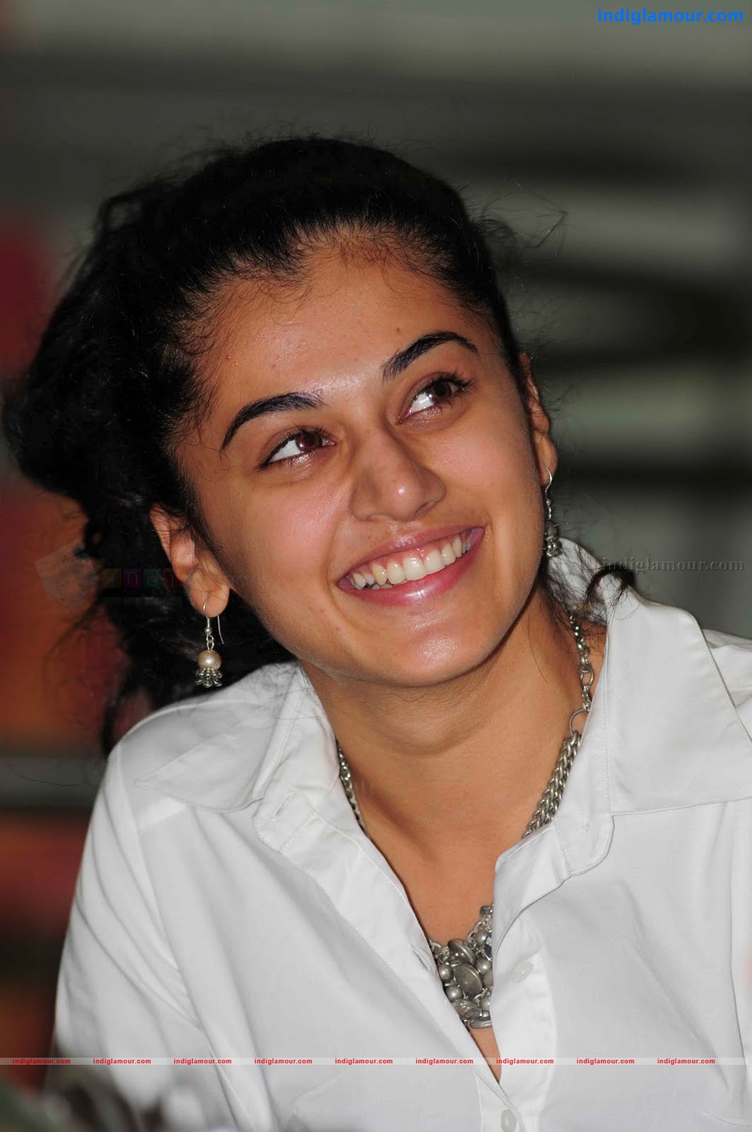 Tapsee Actress hd photo