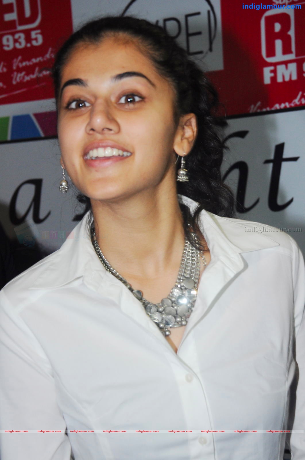 Tapsee Actress hd photo