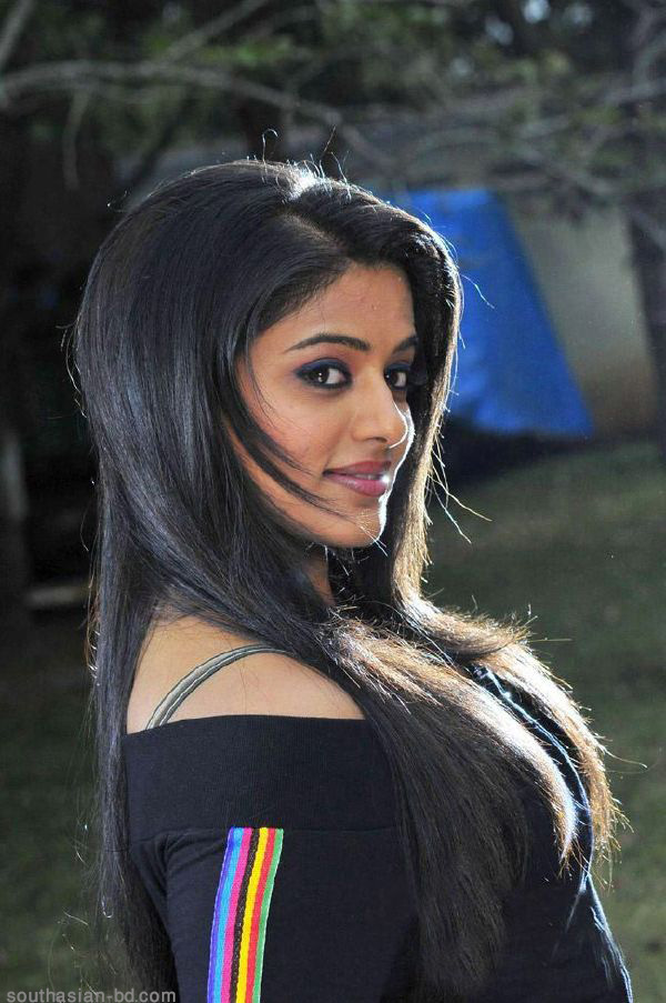 Priyamani Actress hd photo