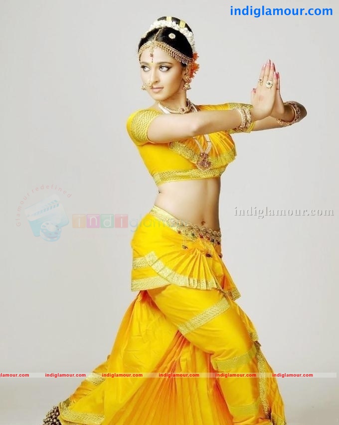 Anushka Actress hd photo