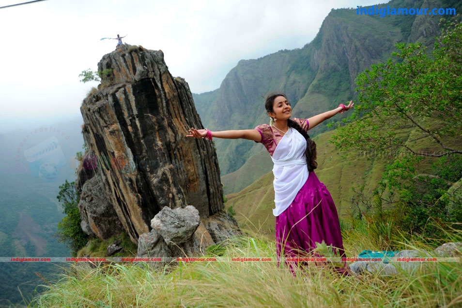 Bhama Actress hd photo