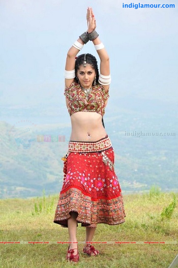 Tapsee Actress hd photo