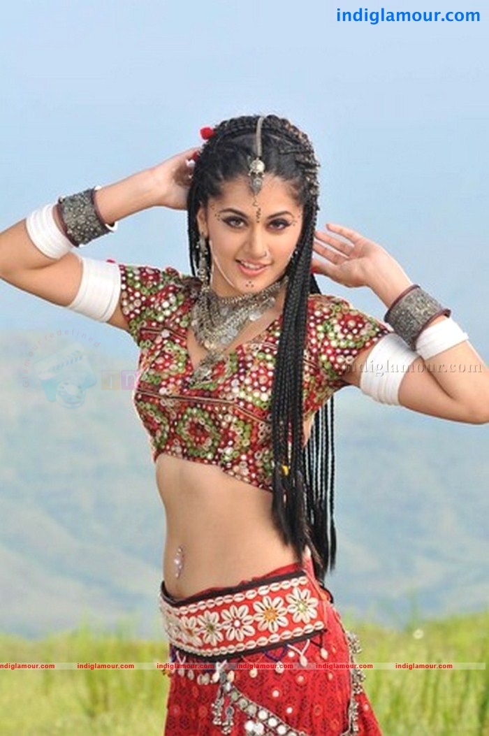 Tapsee Actress hd photo