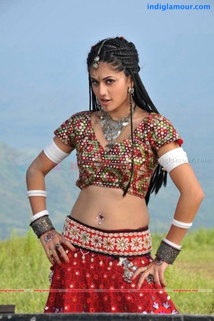 Tapsee Actress hd photo