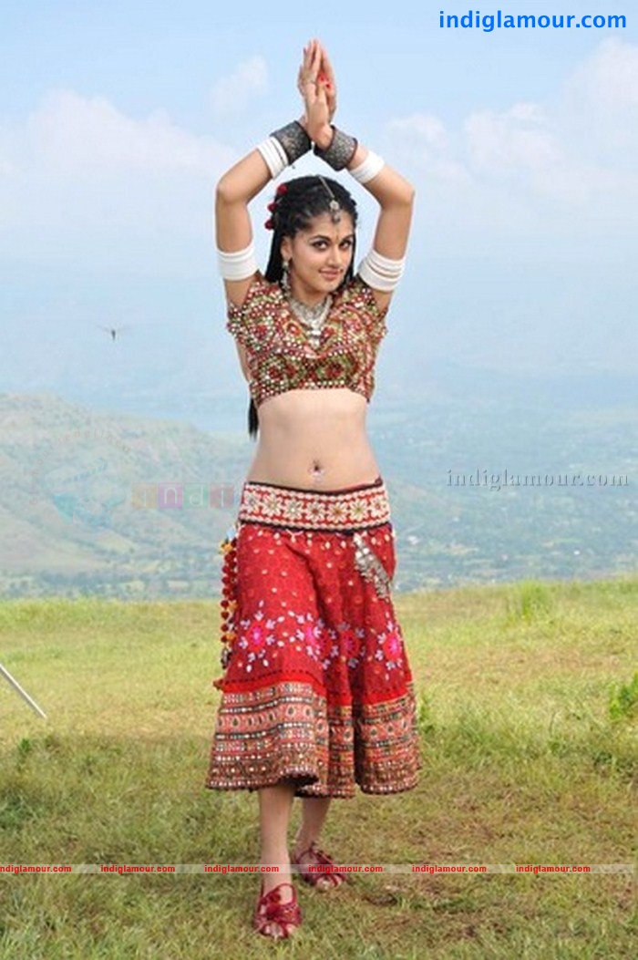 Tapsee Actress hd photo
