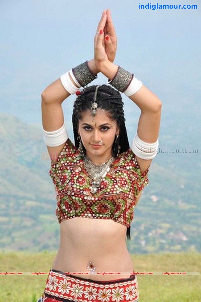 Tapsee Actress hd photo