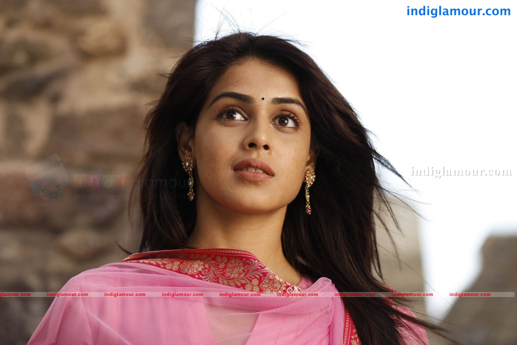 Genelia Actress hd photo
