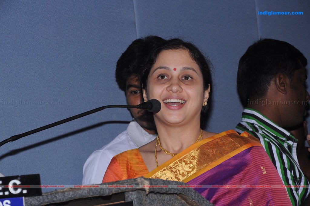Devayani Actress hd photo