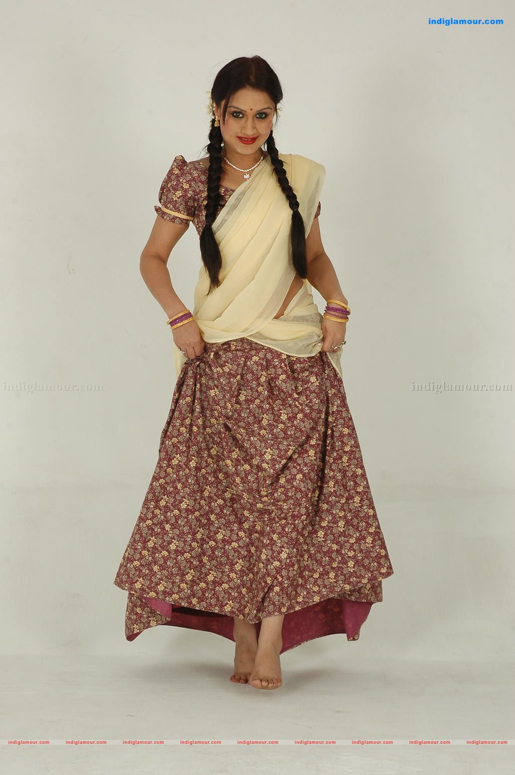 Sonia Agarwal Actress hd photo