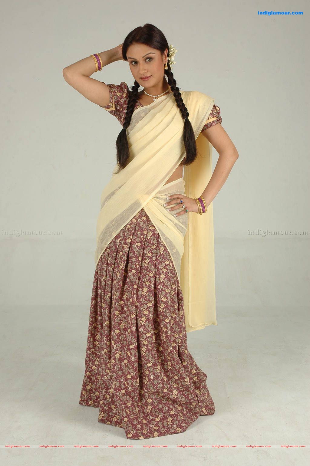 Sonia Agarwal Actress hd photo