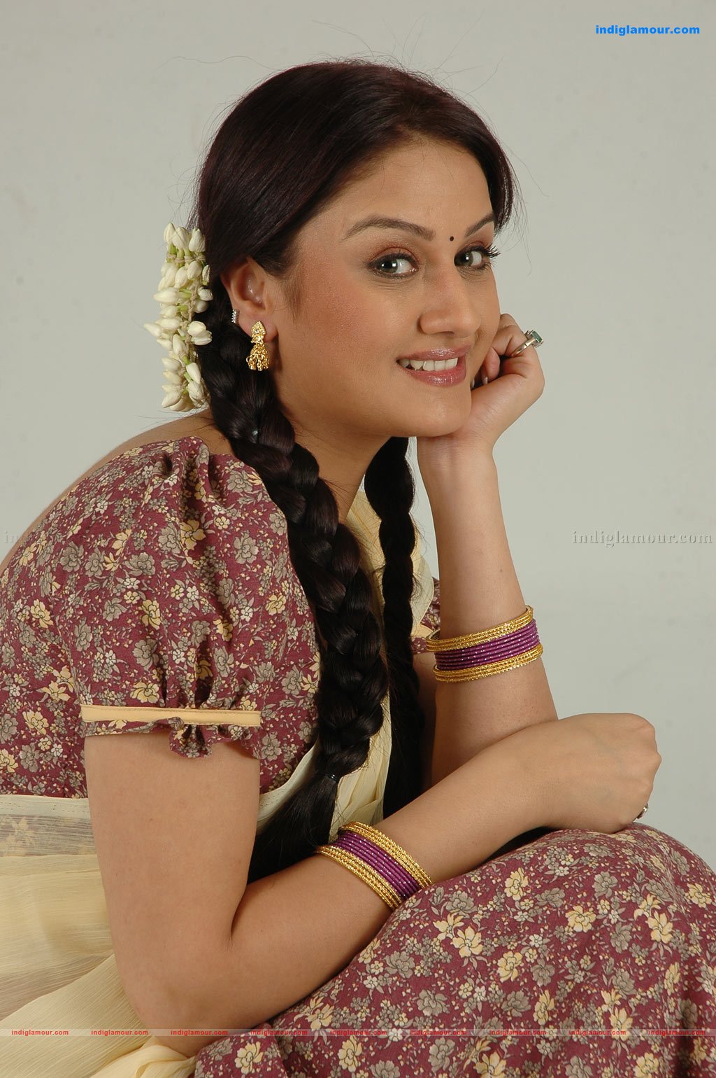 Sonia Agarwal Actress hd photo