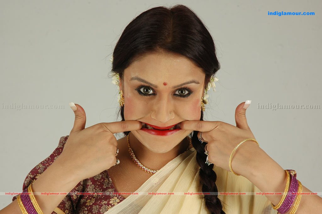 Sonia Agarwal Actress hd photo