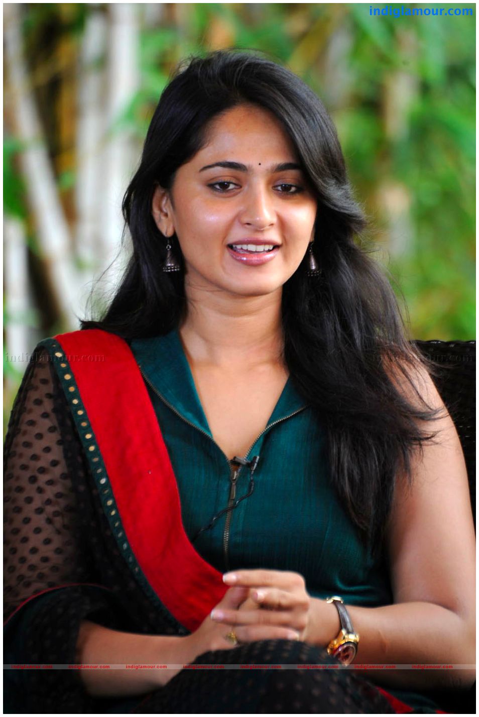 Anushka Actress hd photo