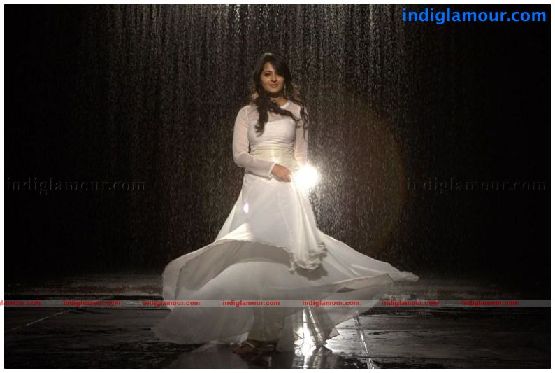 Anushka Actress hd photo