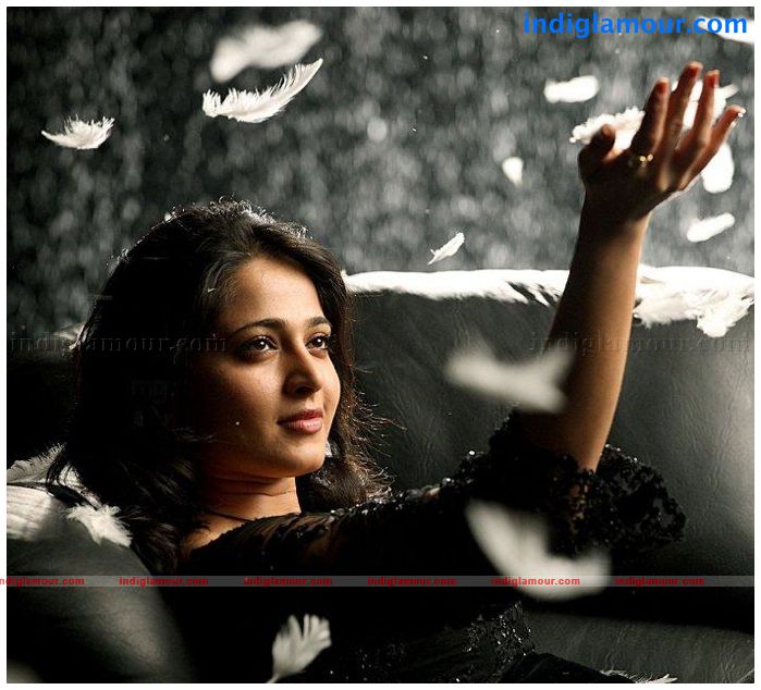 Anushka Actress hd photo