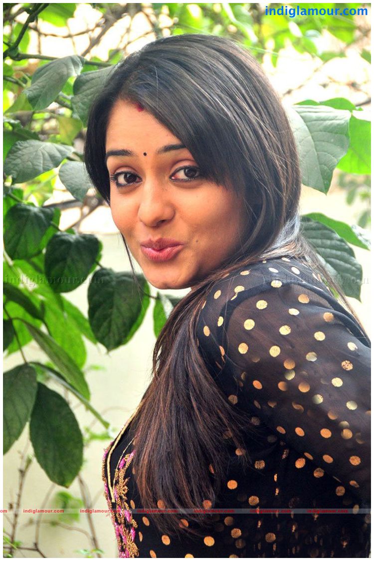 Nikitha Actress hd photo