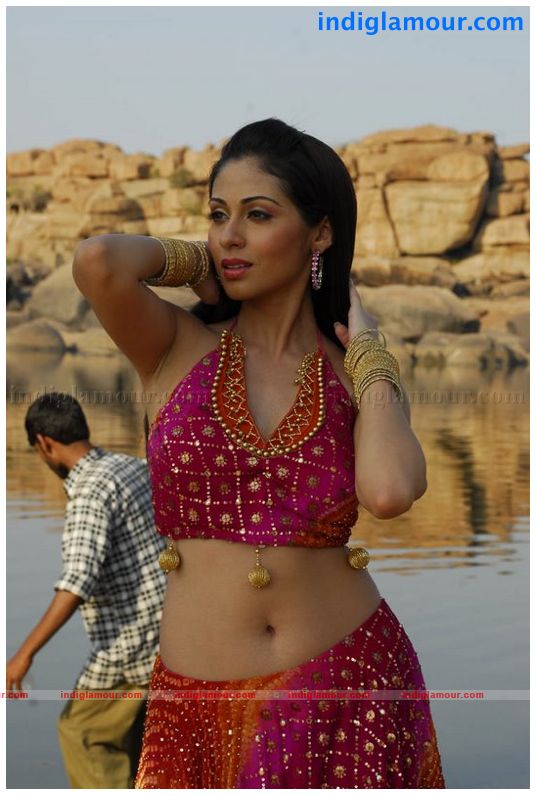 Sada Actress hd photo
