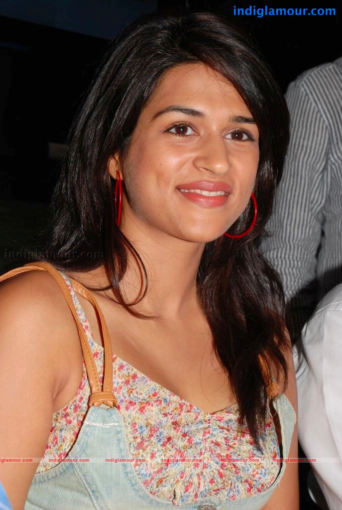Shraddha Das Actress hd photo