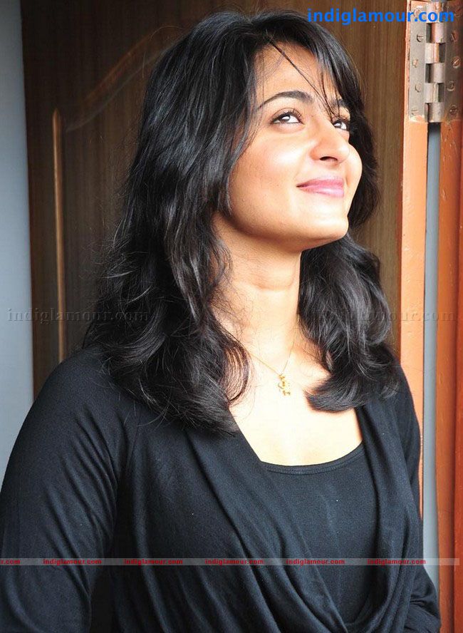 Anushka Actress hd photo