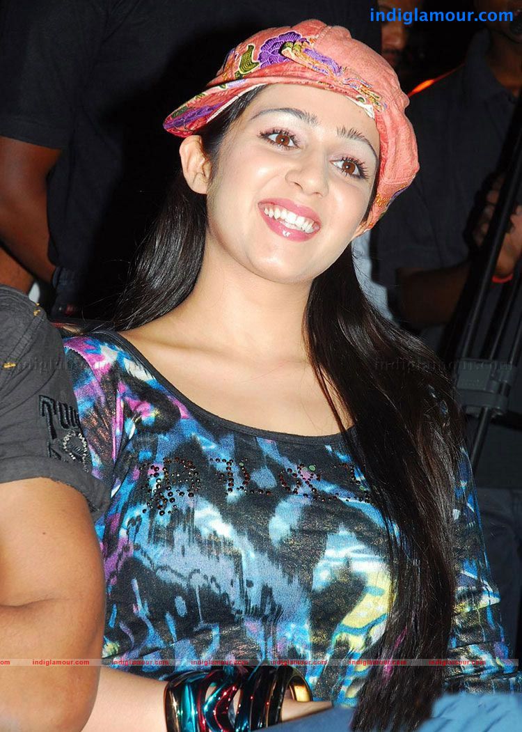 Charmi Actress hd photo
