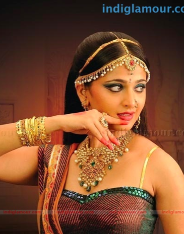 Anushka Actress hd photo
