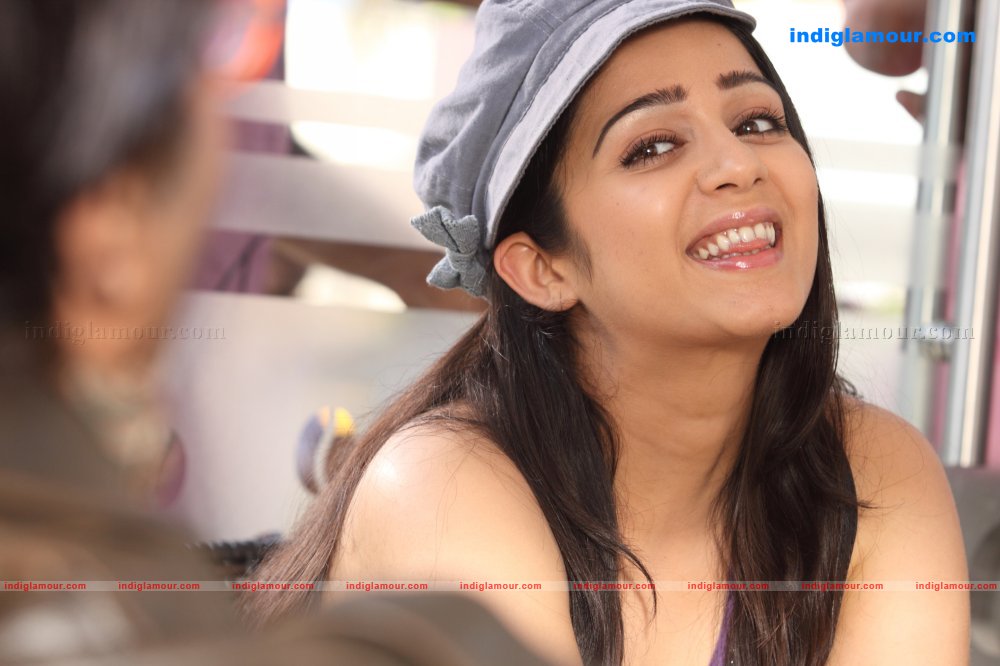 Charmi Actress hd photo