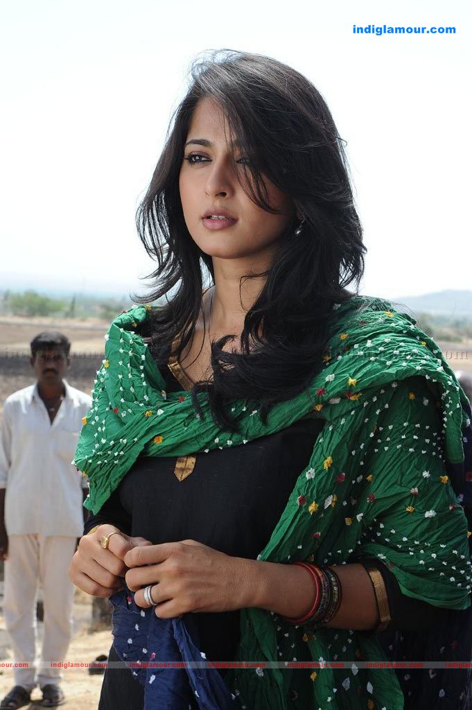 Anushka Actress hd photo