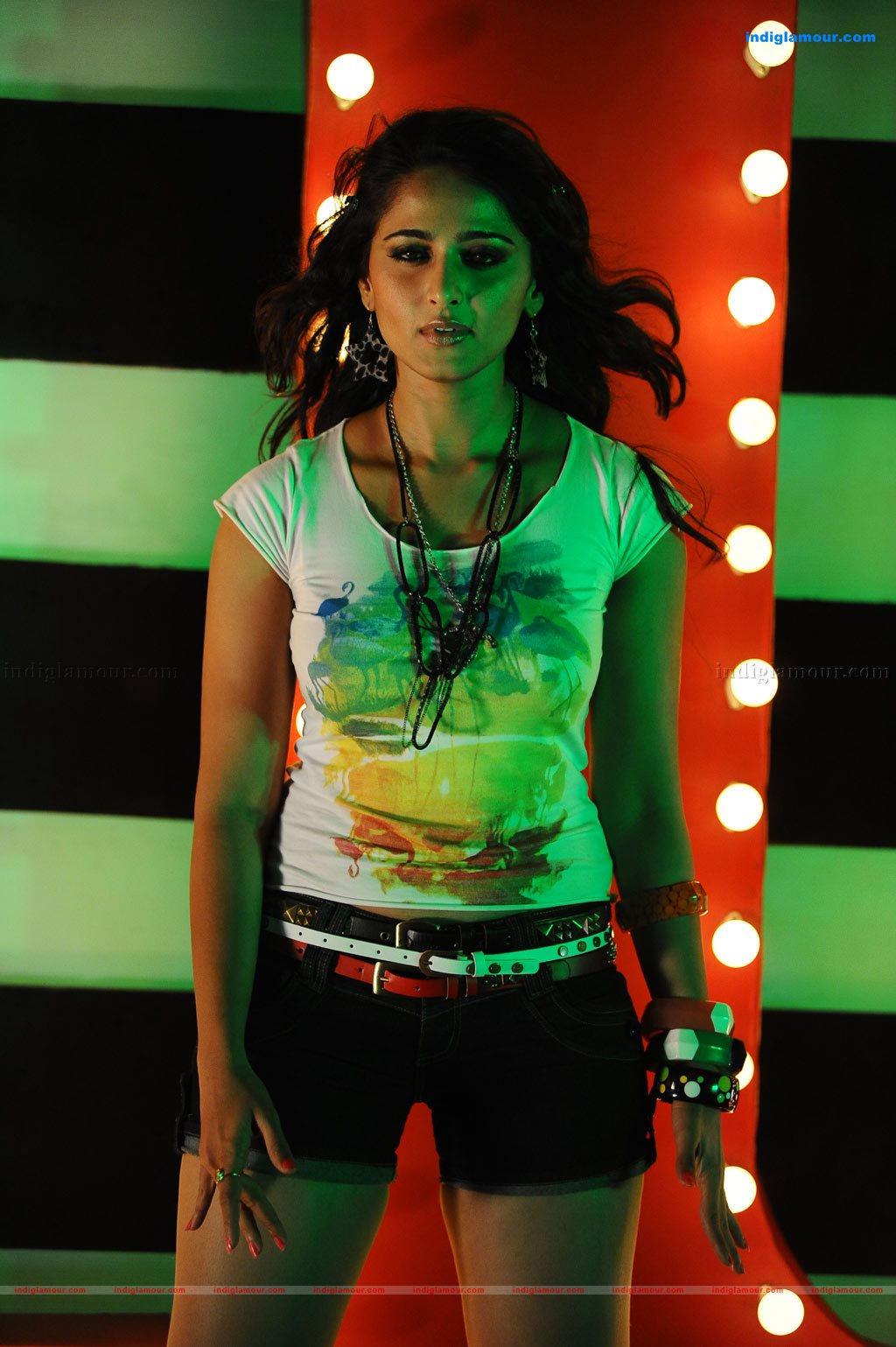 Anushka Actress hd photo