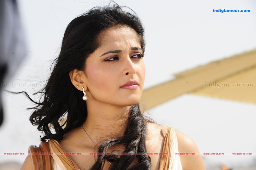Anushka Actress hd photo
