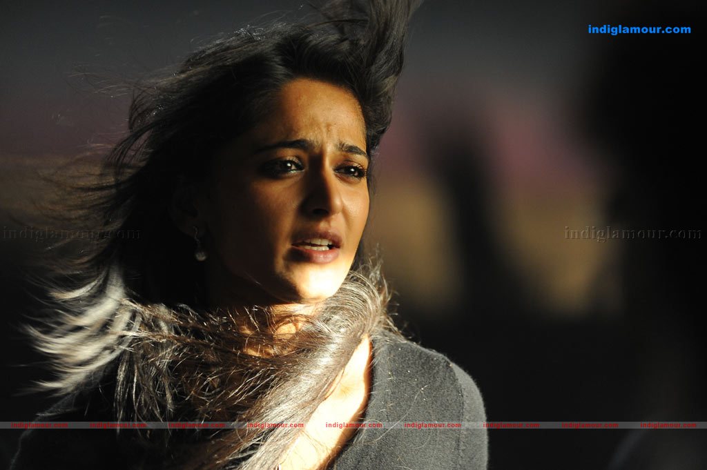 Anushka Actress hd photo